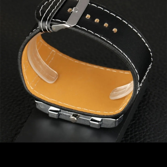 Watch - Picture 4 of 4